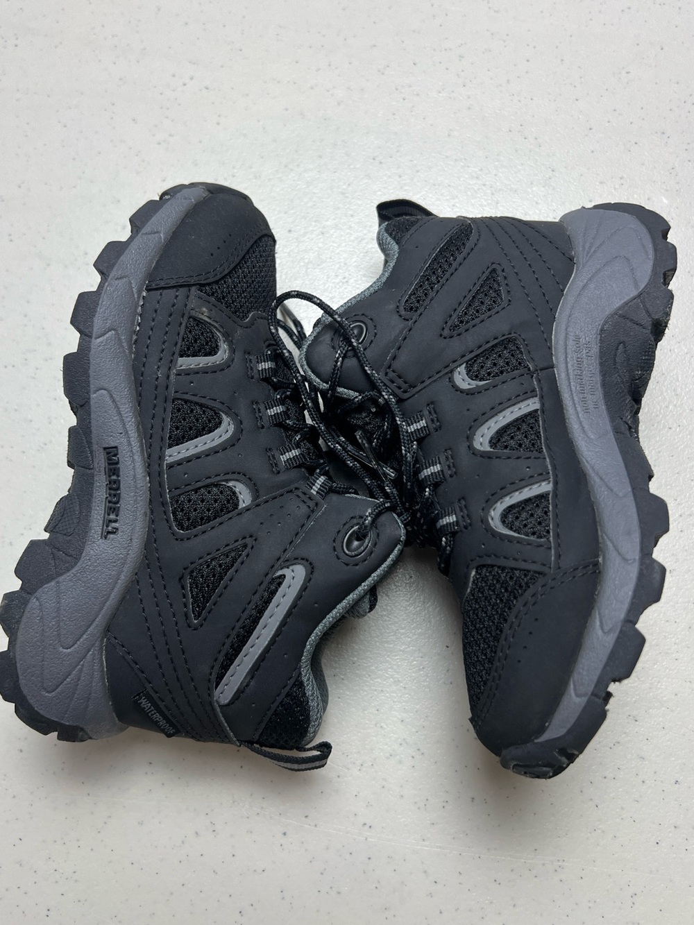 Merrell Kids' Oakcreek Mid Lace Wtrp